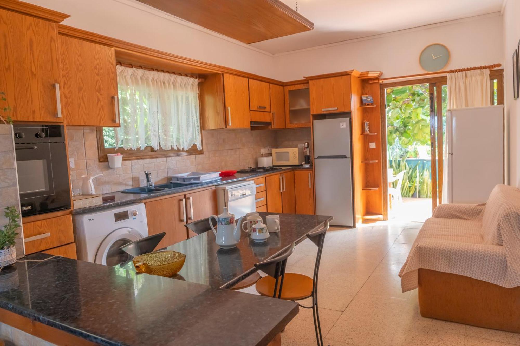 Spiti Damianos Villa Beachfront Pomos Bagian luar foto